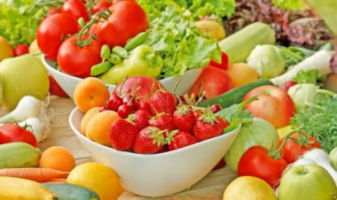 Яку небезпеку становлять для організму дитини нітрати?