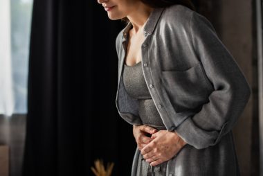 Як допомогти жінці після зґвалтування? 