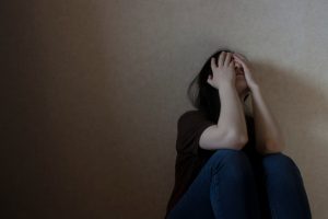 Як допомогти жінці після зґвалтування? 