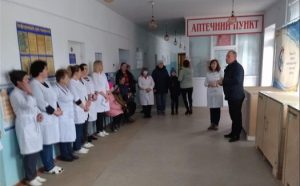 Селищний голова Анатолій ОЛІЙНИК передав Новоушицькому центру ПМСД 1 морозильну камеру