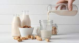 РОСЛИННЕ МОЛОКО ЗАМІСТЬ КОРОВ’ЯЧОГО – ПОРІВНЯННЯ ПОЖИВНОЇ ЦІННОСТІ