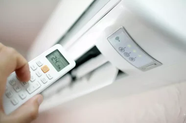 Чи дійсно можна застудитися від кондиціонера?